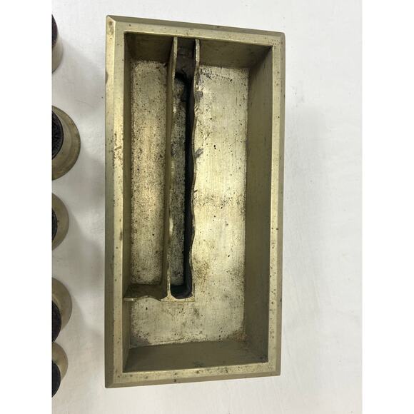 Vintage Betel Nut Box Kit Set 5 Lidded Canisters Divided Tray Indonesia Brass - Picture 5 of 10